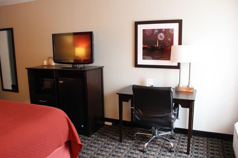 Quality Inn Near Potomac Mills Woodbridge Eksteriør bilde