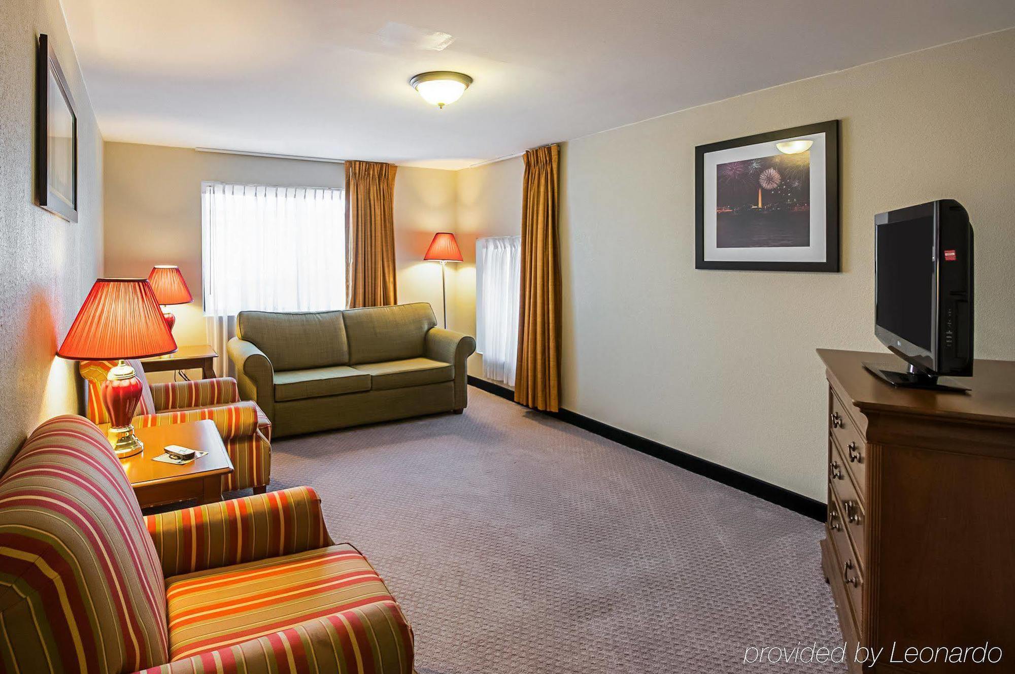 Quality Inn Near Potomac Mills Woodbridge Eksteriør bilde