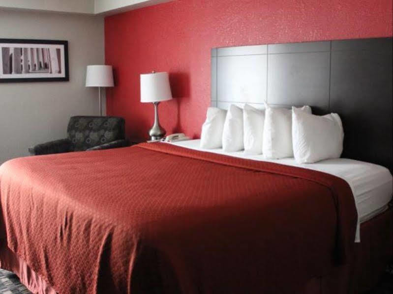 Quality Inn Near Potomac Mills Woodbridge Eksteriør bilde